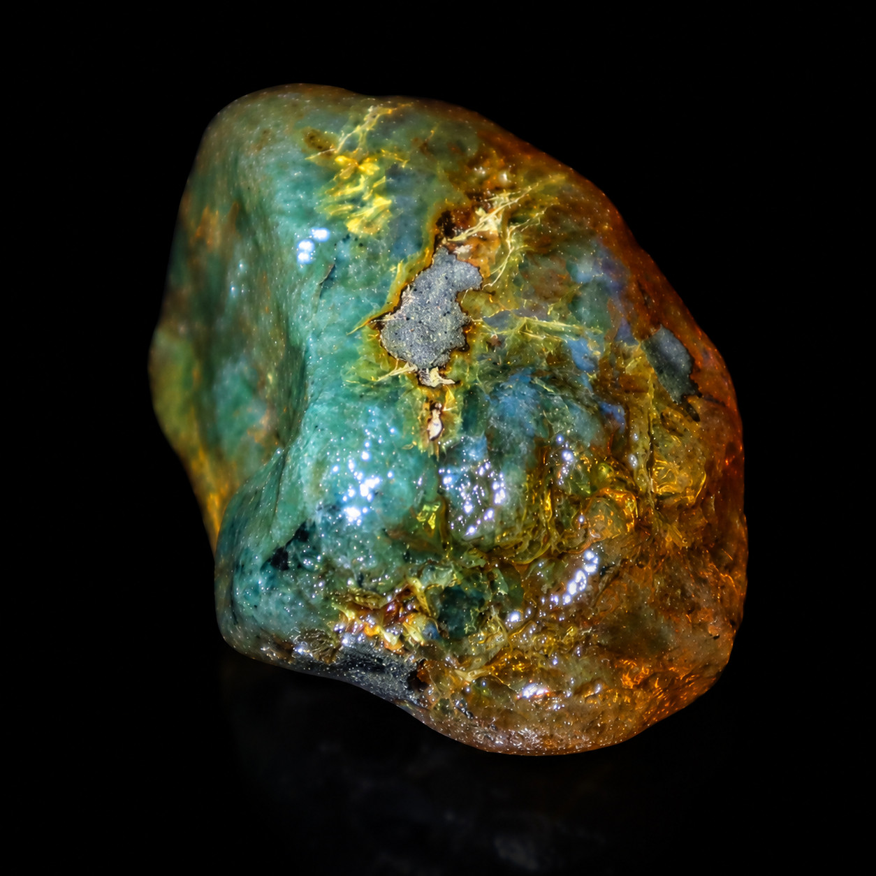 Exquisite Handcrafted Green Blue Dominican Amber Rough Specimen Chunk 61mm 53.4g