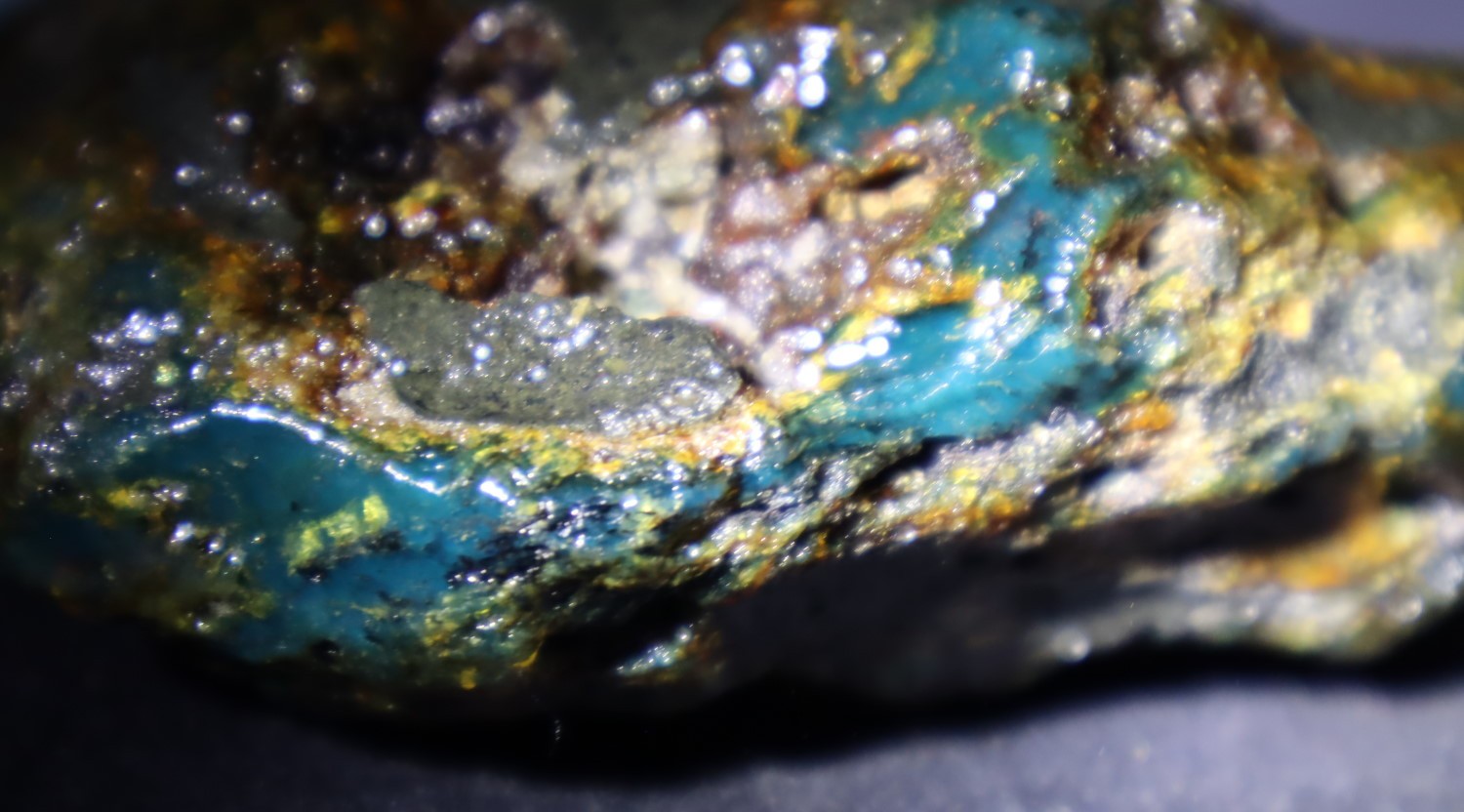 Beautiful Natural Dominican Clear Green Blue Amber Rough Specimen 95mm 106g