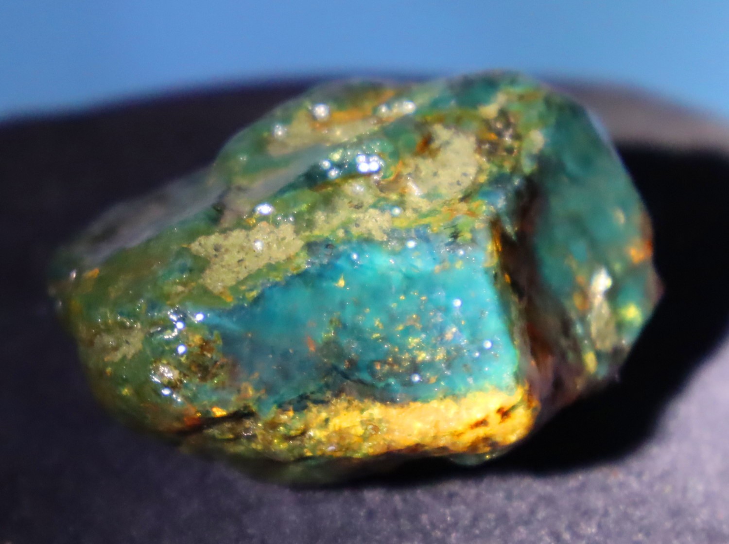 Beauti Natural Dominican Translucent Green Blue Amber Rough Specimen 62mm 41.7g