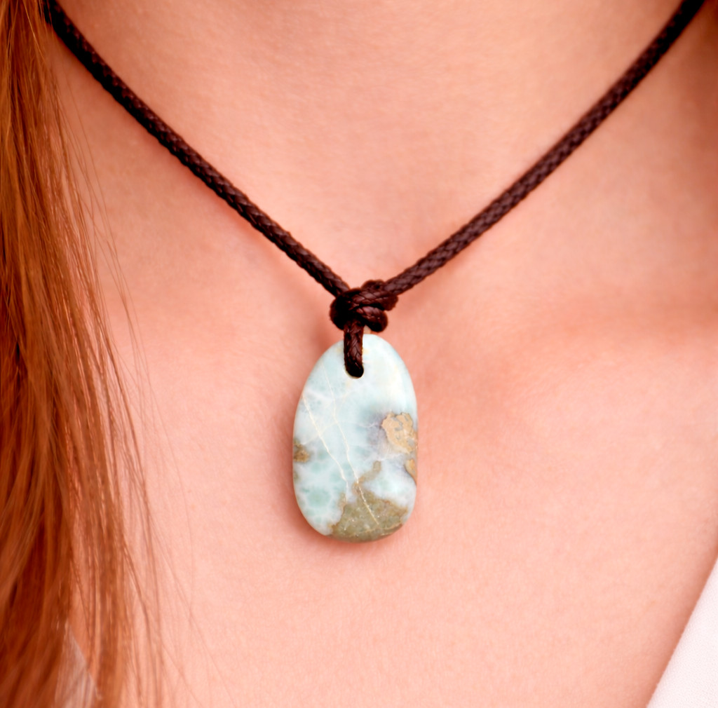 Heavy 130CT Lovely Natural Ocean Blue Larimar Necklace adjustable free cord