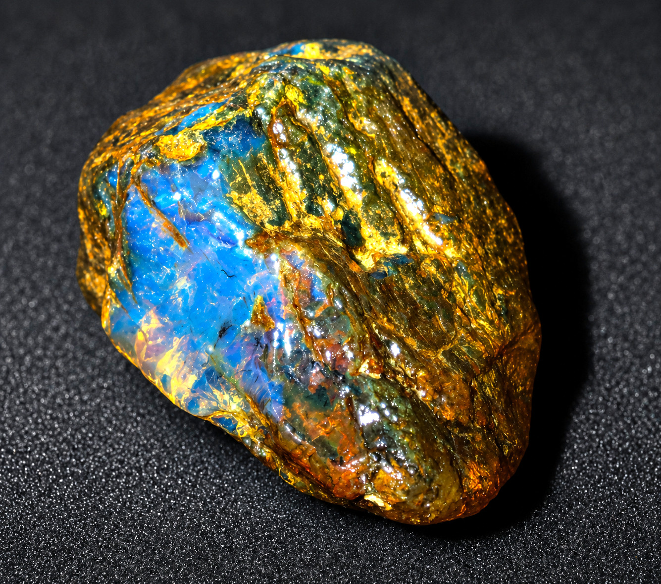 Outstanding Natural Dominican Clear Sky Blue Amber Rough Specimen 45mm 21g