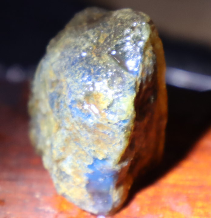 Beautiful Natural Dominican Crystal Clear Yellow Blue Amber Rough Specimen 35mm