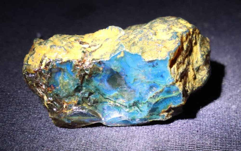 Charming Design Natural Dominican Clear Green Blue Amber Rough Specimen 53mm 21g