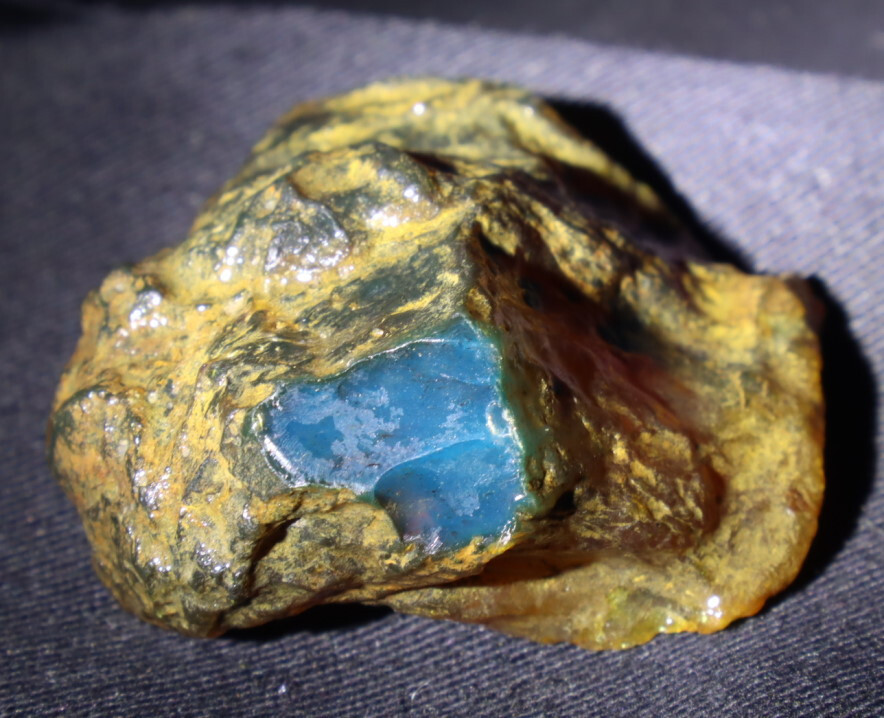 Exquisite Natural Dominican Clear Sky Blue Amber Rough Specimen 40mm 13g