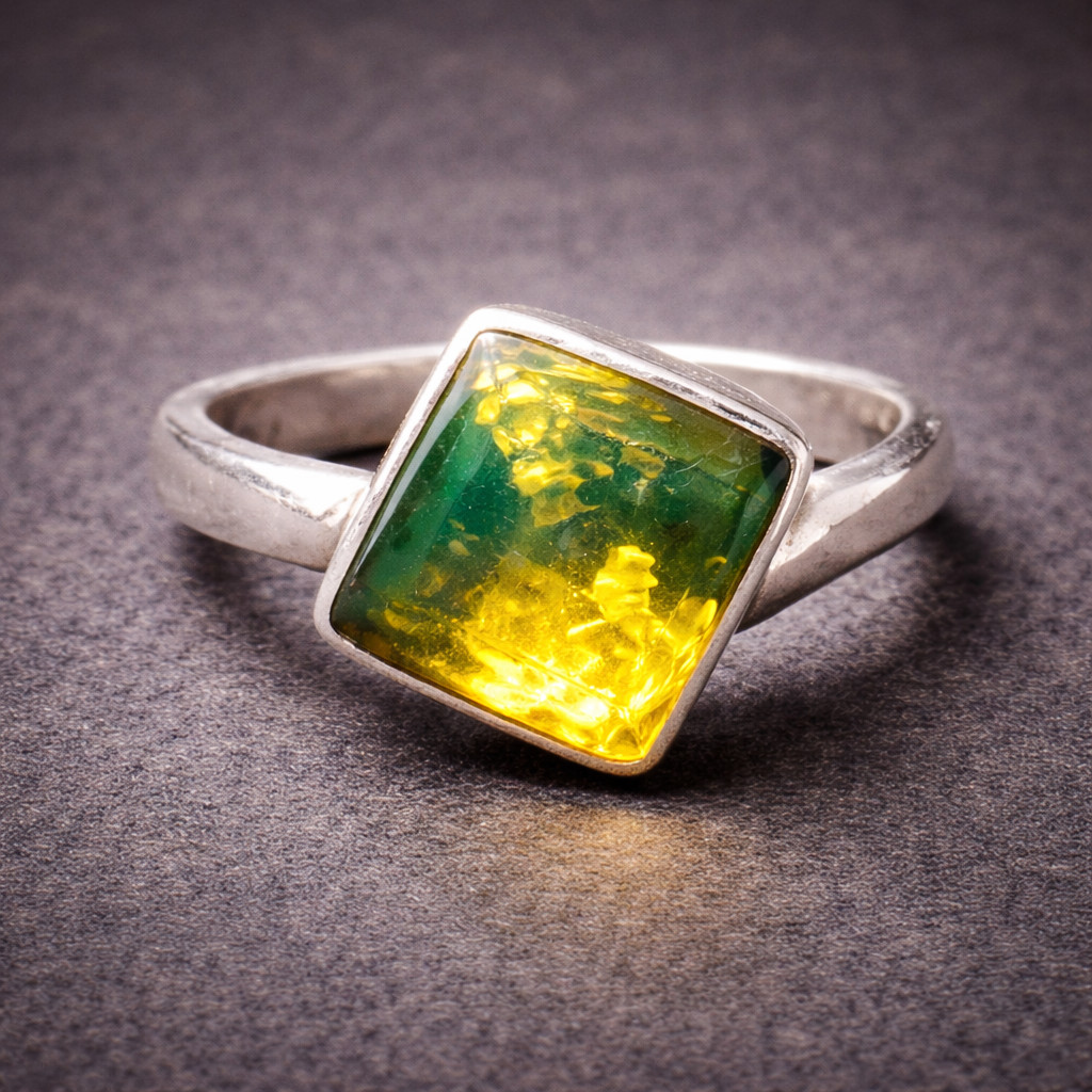 Lovely Natural Clear Yellow Green Amber .925 Sterling Silver Ring #5