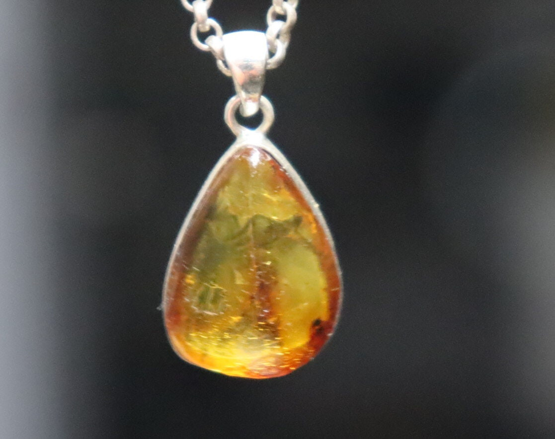 Handcrafted Natural Clear Light Orange Amber .925 Sterling Silver Pendant 28mm