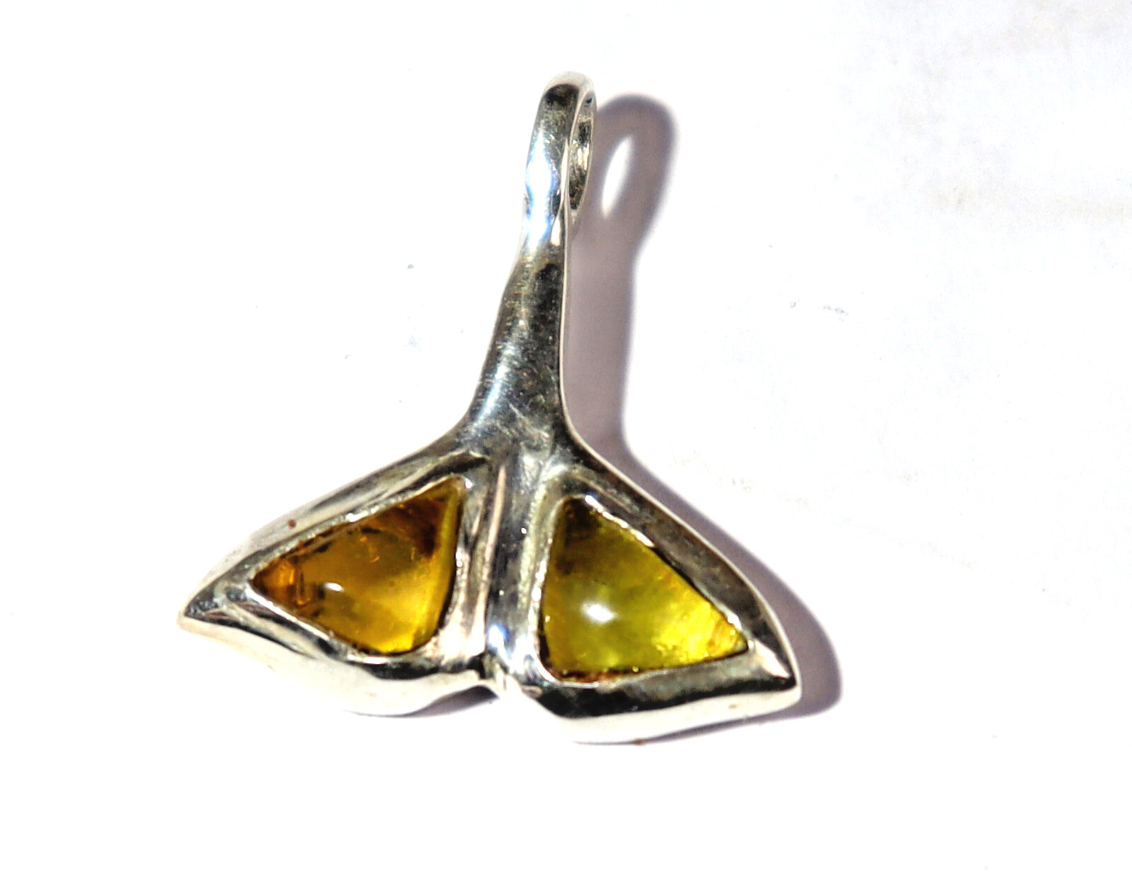Excellent Natural Clear Yellow Amber .925 Sterling Silver Pendant Whalefin 23mm