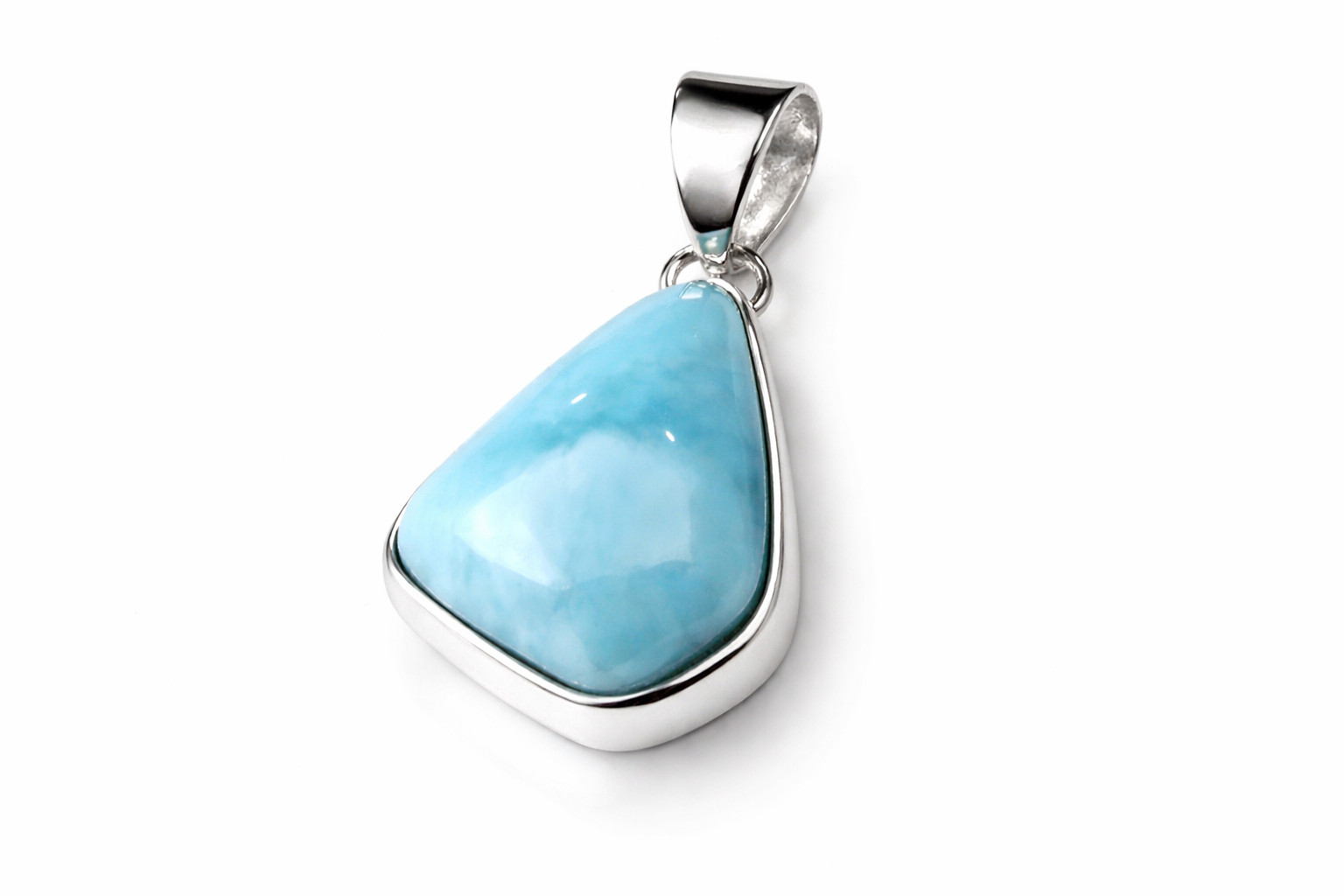 Charming Design Natural Sky Blue Larimar .925 Sterling Silver Pendant 32mm