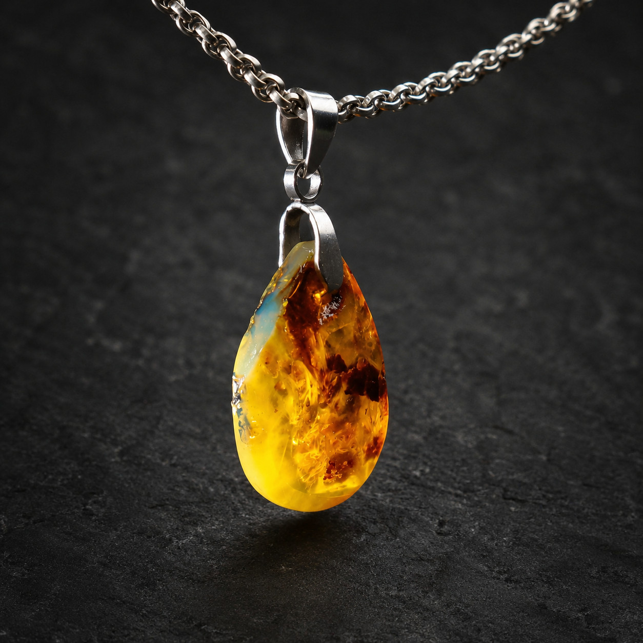 Beautiful Natural Dominican Clear Orange Red Amber Pendant 33mm