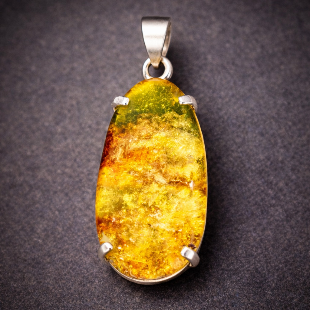 Beautiful Natural Transl. Yellow Green Amber .925 Sterling Silver Pendant 45mm