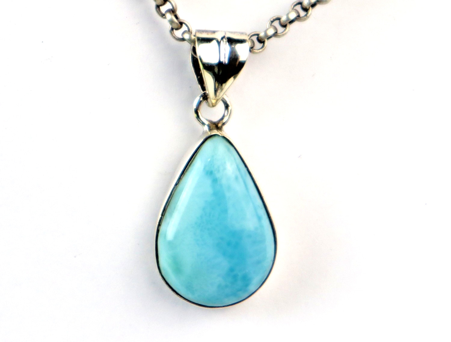 Charming Design Natural Sky Blue Larimar .925 Sterling Silver Pendant 32mm