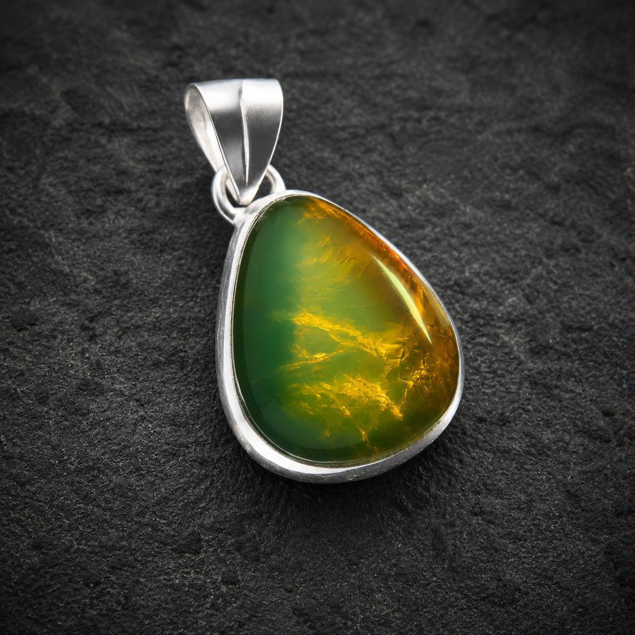 Impressive Natural Clear Deep Green Amber .925 Sterling Silver Pendant 30mm