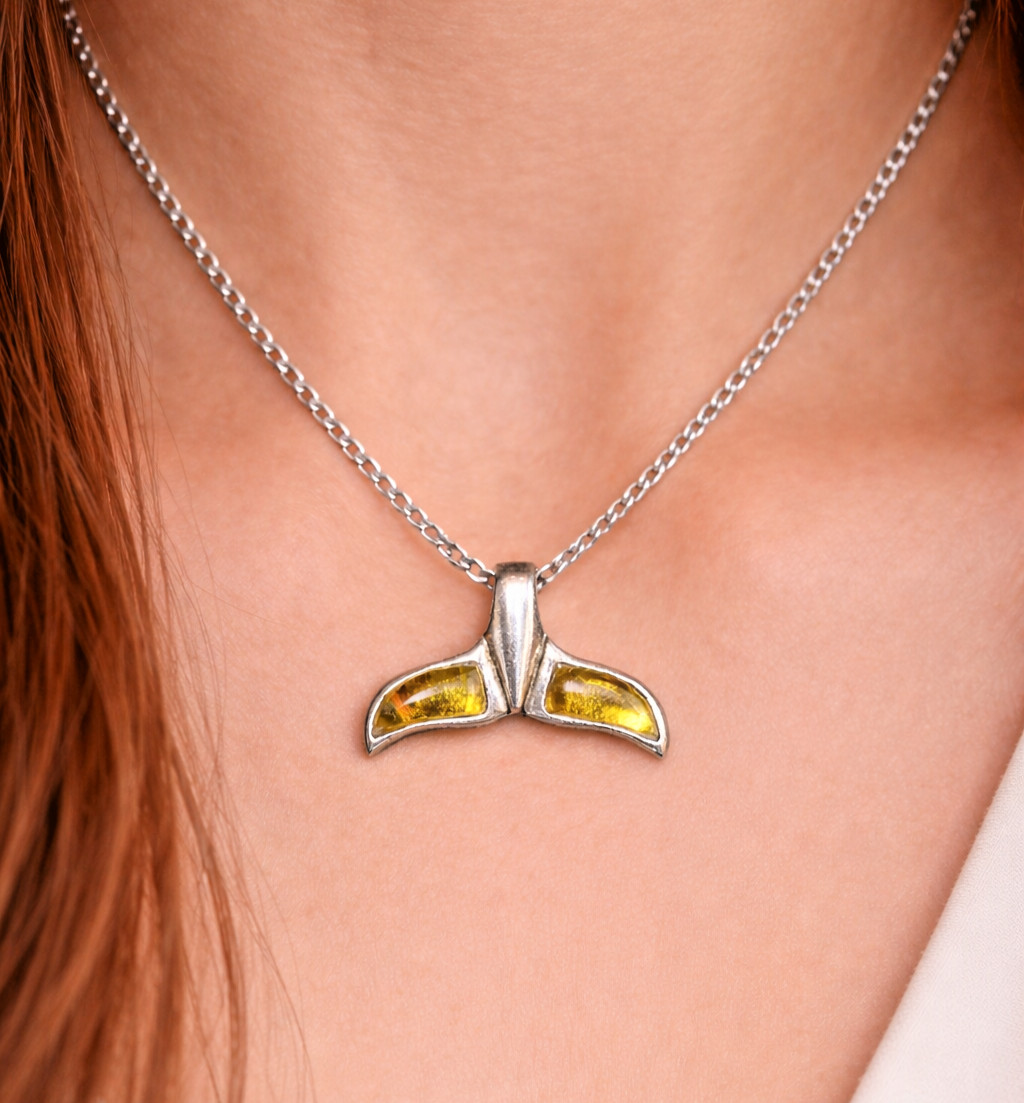 Impressive Natural Clear Amber .925 Sterling Silver Whale Fin Pendant 1.3inch