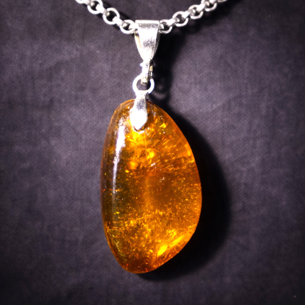 Lovely Natural Clear Light Orange Insect Amber .925 Sterling Silver Pendant 38mm